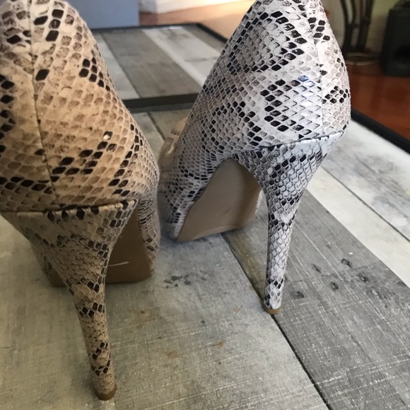 Steve Madden heels 8 - Picture 4 of 7